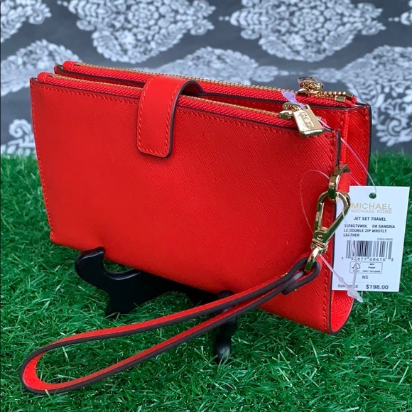 MICHAEL KORS Large Double Zip Leather Smartphone Wallet - Picture 8 of 16